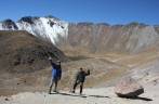 Com o Gera, chegando à cratera do Nevado de Toluca, na região central do México (foto de Geraldo Ozorio)